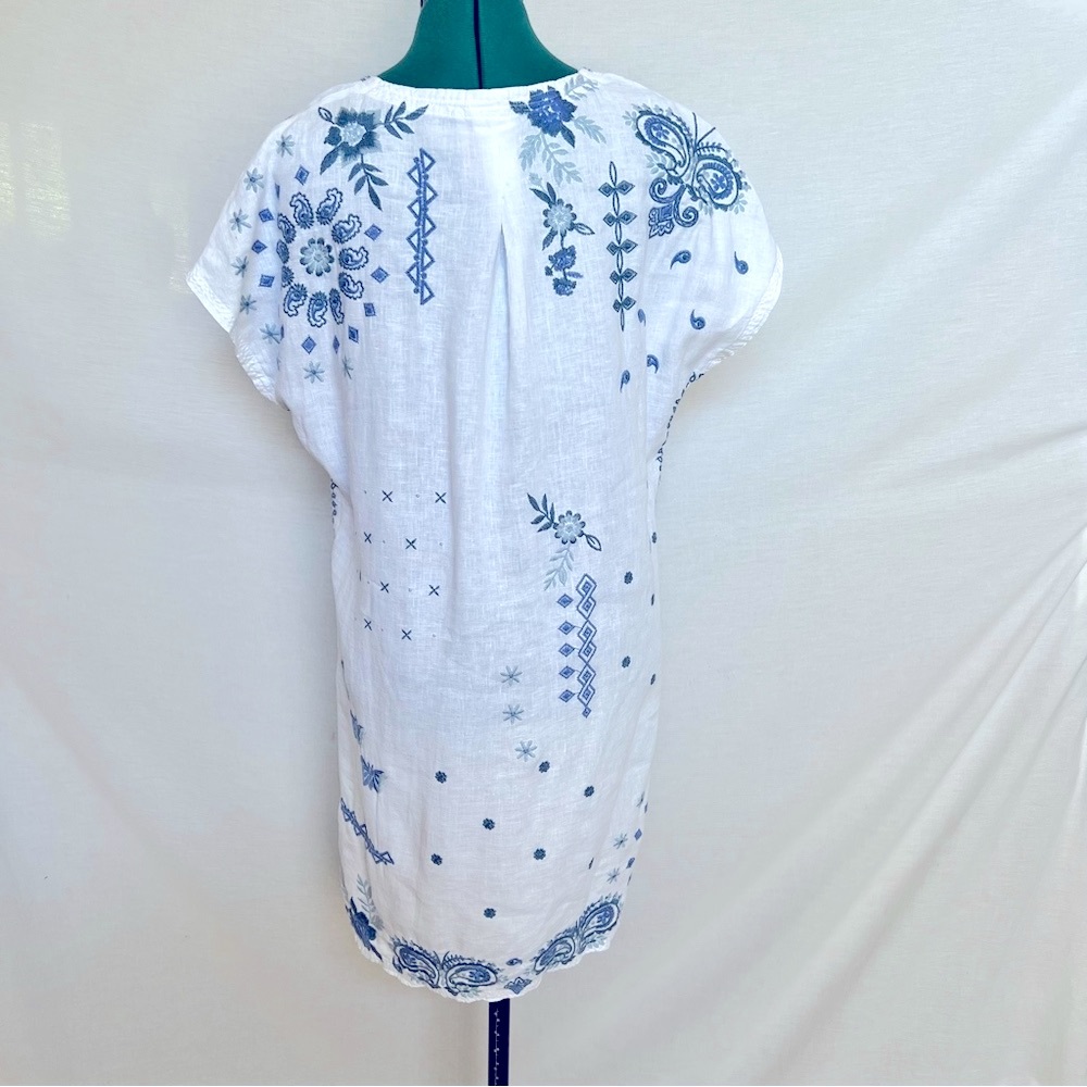 Johnny Was White and Blue 100% Linen Embroidered Boxy Dress - Picture 2 of 15